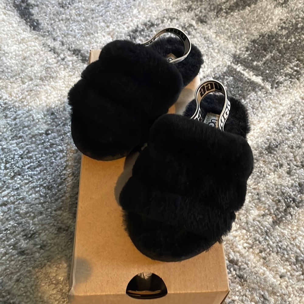 UGG Fluff Yeah Slide Sandal - Kids - Black